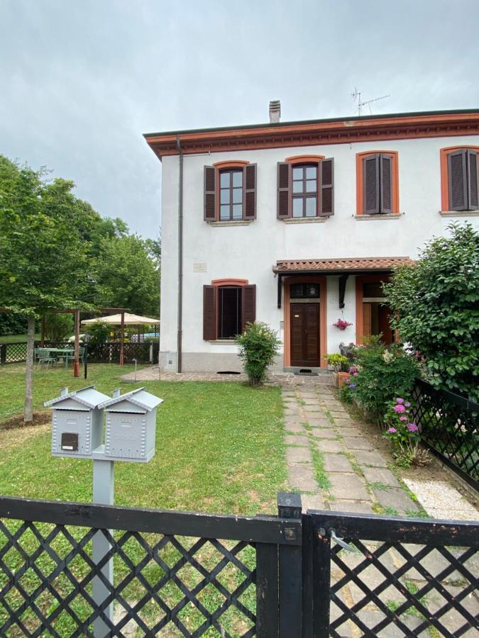 Crespi D'Adda A "Colori" Villa Каприате Сан Джервазио Екстериор снимка