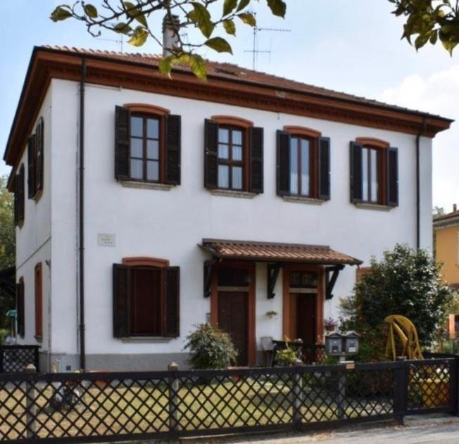 Crespi D'Adda A "Colori" Villa Каприате Сан Джервазио Екстериор снимка